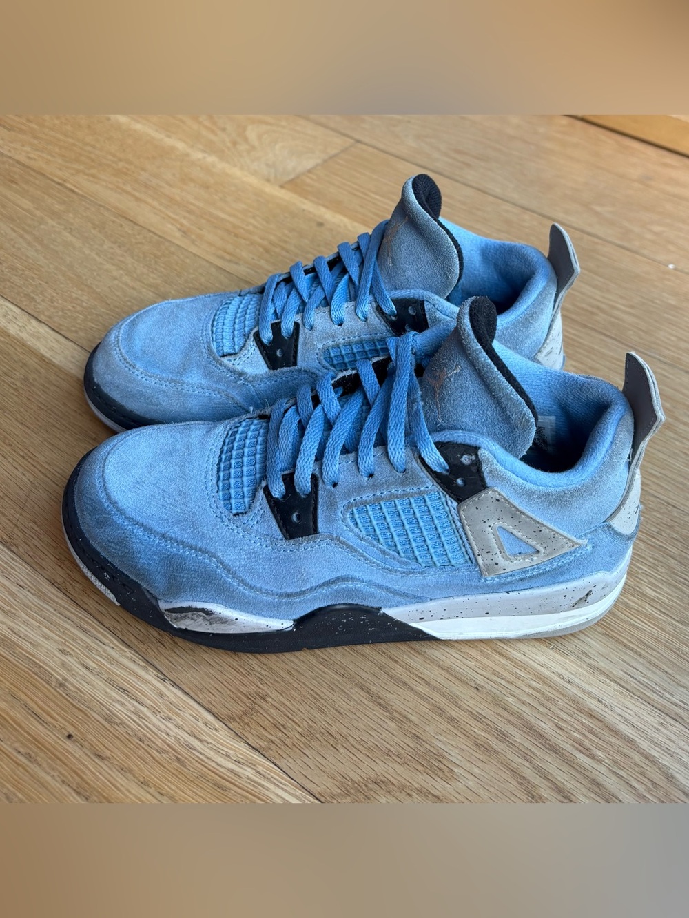 Nike Air Jordan 4 Retro Youth Sneakers in University Blue - Size 1.5